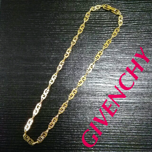 GIVENCHY(ジバンシィ)のGIVENCHY ネックレス  GOLD《正規品》 レディースのアクセサリー(ネックレス)の商品写真
