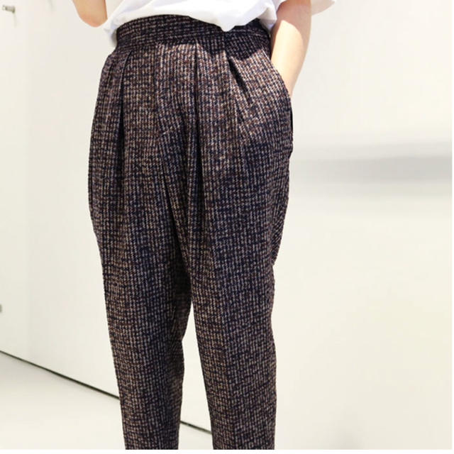 COMOLI(コモリ)のsayatomo Karusan Tweed Slacks "BROWN" メンズのパンツ(スラックス)の商品写真