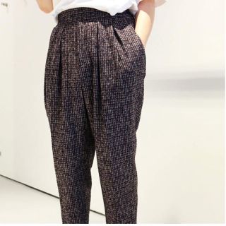 コモリ(COMOLI)のsayatomo Karusan Tweed Slacks "BROWN"(スラックス)