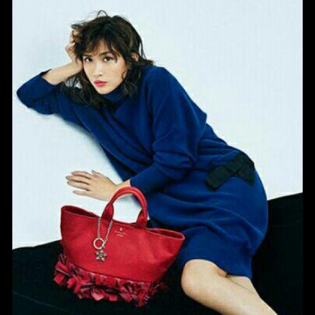 LANVIN en Bleu(ランバンオンブルー)の美品♥️紗栄子着♥️ランバンオンブルーのワンピース♥️ レディースのワンピース(ひざ丈ワンピース)の商品写真