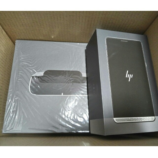 HP(ヒューレットパッカード)の未使用HP Windows10 Mobile Elite X3 デスクドック付き スマホ/家電/カメラのスマートフォン/携帯電話(スマートフォン本体)の商品写真
