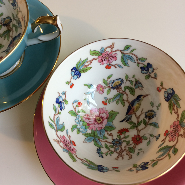 Aynsley China(エインズレイ)の専用‼️ Aynsley   カップ＆ソーサー2客 インテリア/住まい/日用品のキッチン/食器(グラス/カップ)の商品写真