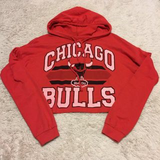 フォーエバートゥエンティーワン(FOREVER 21)のbulls パーカー(パーカー)