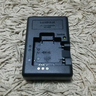 フジフイルム(富士フイルム)のフジフィルム デジカメ FinePix 充電器  BC-45W(コンパクトデジタルカメラ)