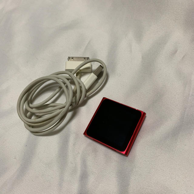 Apple(アップル)のiPod nano (PRODUCT)RED スマホ/家電/カメラのオーディオ機器(ポータブルプレーヤー)の商品写真