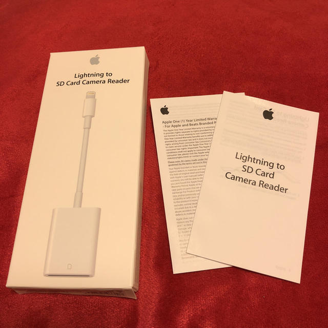 Apple(アップル)のApple正規品！Lightning SDカードカメラリーダー スマホ/家電/カメラのスマホアクセサリー(その他)の商品写真