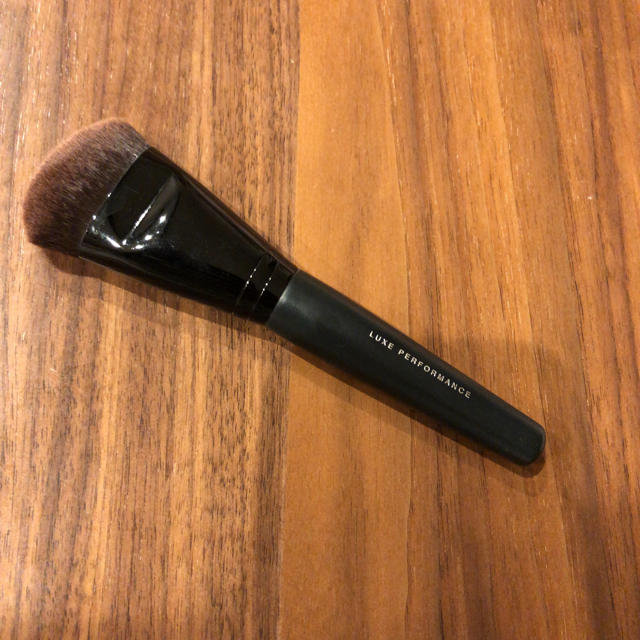 bareMinerals(ベアミネラル)のベアミネラル ファンデーション用ブラシ コスメ/美容のベースメイク/化粧品(その他)の商品写真