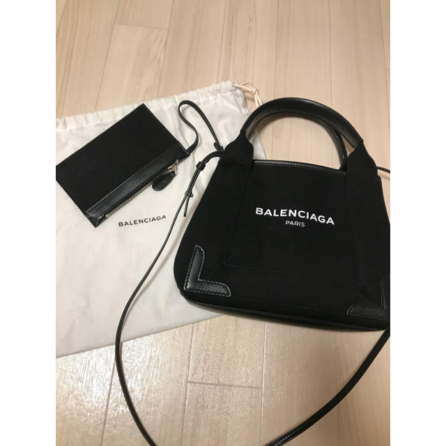 BALENCIAGAネイビーカバXS