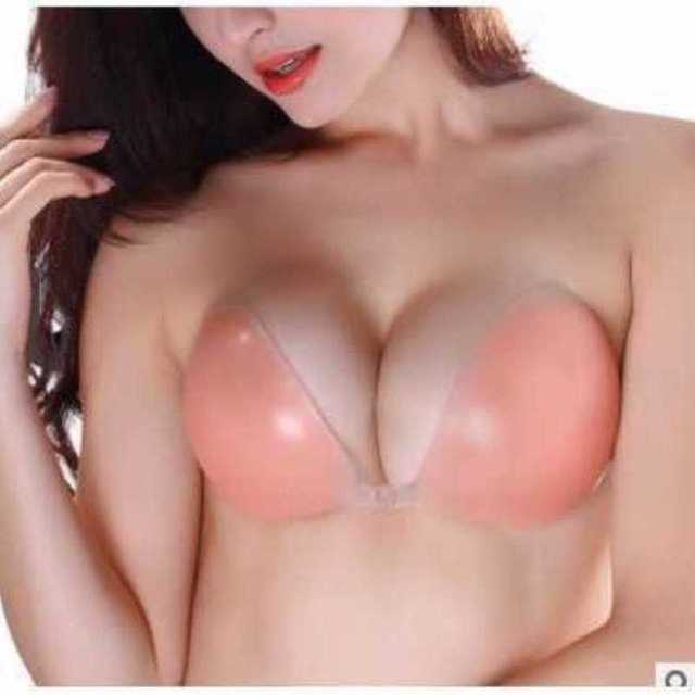 MD060 送料0円♪盛れるシリコンブラ☆ヌーブラnubra Cカップ レディースのトップス(タンクトップ)の商品写真