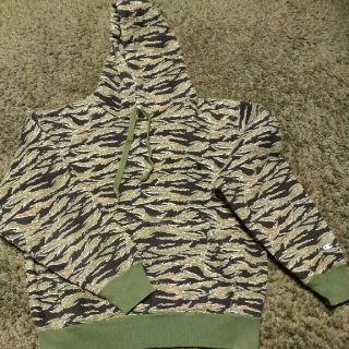 チャンピオン(Champion)のCHAMPION  TIGER STRIPE PARKA タイガーカモ 迷彩(パーカー)