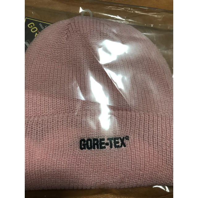 Supreme(シュプリーム)のSupreme GORE-TEX Beanie PINK メンズの帽子(ニット帽/ビーニー)の商品写真