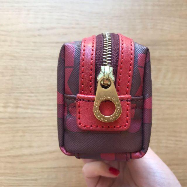 MARC BY MARC JACOBS(マークバイマークジェイコブス)の♡美品♡マークジェイコブス♡小物入れポーチ レディースのファッション小物(ポーチ)の商品写真