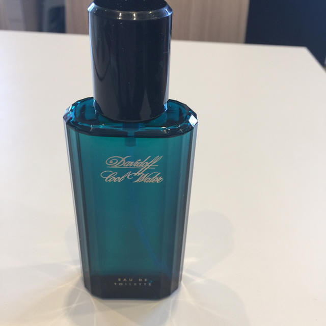 DAVIDOFF(ダビドフ)のダビドフ香水クールウオーター75ml新品 コスメ/美容の香水(香水(男性用))の商品写真