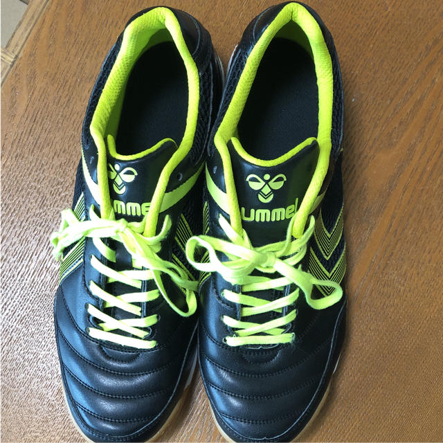 hummel(ヒュンメル)のHummel フットサルシューズ 27.5cm スポーツ/アウトドアのサッカー/フットサル(シューズ)の商品写真