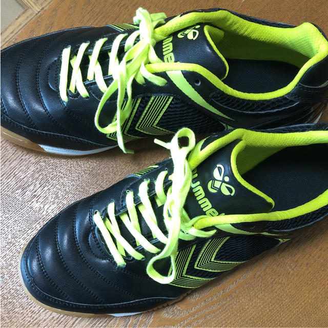 hummel(ヒュンメル)のHummel フットサルシューズ 27.5cm スポーツ/アウトドアのサッカー/フットサル(シューズ)の商品写真