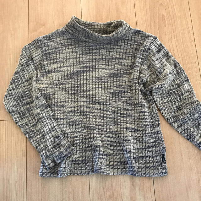 hakka kids(ハッカキッズ)のハッカキッズ タートルネック 120 キッズ/ベビー/マタニティのキッズ服女の子用(90cm~)(Tシャツ/カットソー)の商品写真