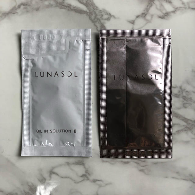 LUNASOL(ルナソル)のLUNASOL 化粧液と美容液ファンデーションのサンプル コスメ/美容のキット/セット(サンプル/トライアルキット)の商品写真