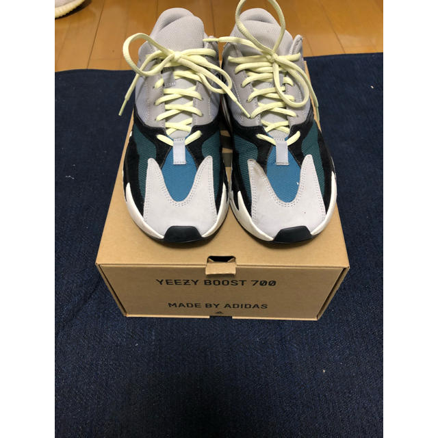 adidas - 最近値下げYeezy boost 700 adidasの通販 by だいち's shop ...