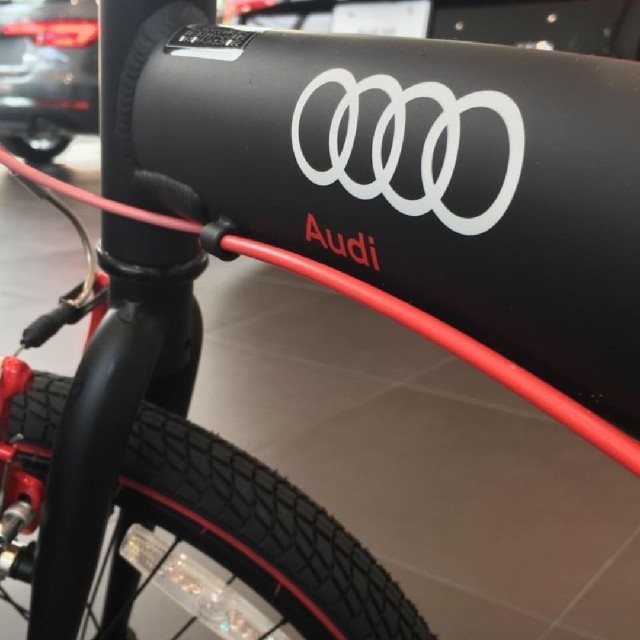 AUDI - アウディ 自転車の通販 by いかいおうふみ's shop｜アウディならラクマ