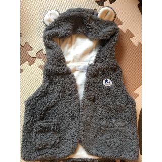 ベベ(BeBe)のbebe 耳つきボアベスト グレー 60〜90サイズ 新品(ジャケット/コート)