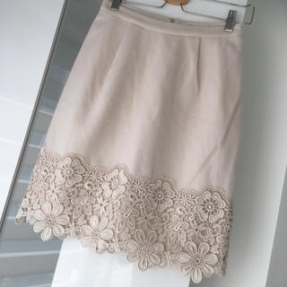 ミッシュマッシュ(MISCH MASCH)の新品 ミッシュマッシュ フラワー刺繍スカート アイボリー S(ひざ丈スカート)