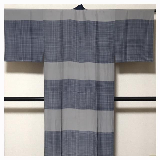 上質　正絹　男物　長襦袢　グレー　格子柄　中古品 メンズの水着/浴衣(着物)の商品写真