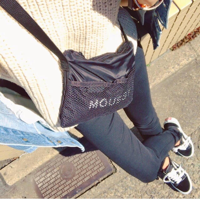 moussy(マウジー)の美品♡MOUSSY NYLON LOGO サコッシュ♡ショルダーバッグポシェット レディースのバッグ(ショルダーバッグ)の商品写真