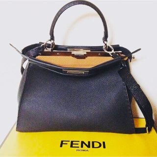 フェンディ(FENDI)のフェンディ ピーカブー セレリア (ハンドバッグ)