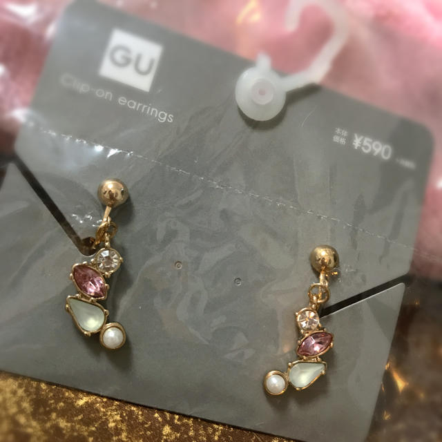 GU(ジーユー)の【新品】GU イヤリング ビジュー&パール レディースのアクセサリー(イヤリング)の商品写真