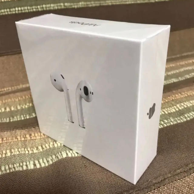 ヘッドフォン/イヤフォンApple AirPods