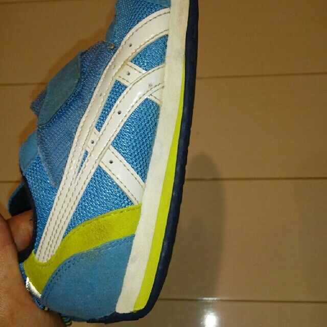 asics(アシックス)のasicsシューズ キッズ/ベビー/マタニティのベビー靴/シューズ(~14cm)(スニーカー)の商品写真