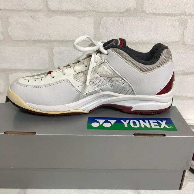 YONEX(ヨネックス)のヨネックス テニスシューズ オールコート用 25.5cm スポーツ/アウトドアのテニス(シューズ)の商品写真