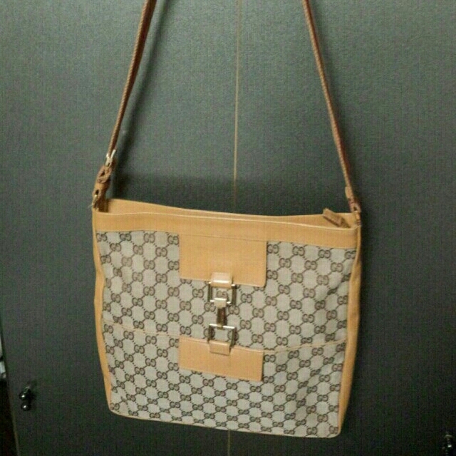 Gucci(グッチ)のGUCCI　ショルダーバッグ　保存袋付き レディースのバッグ(ショルダーバッグ)の商品写真