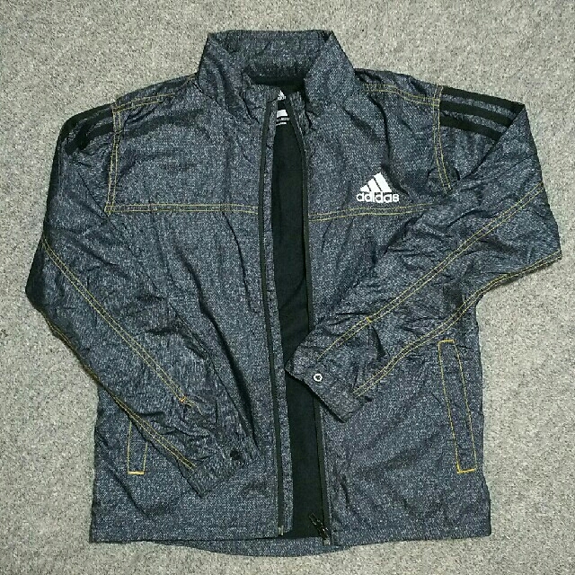 adidas(アディダス)のアディダス ジュニアトレーニングジャケット キッズ/ベビー/マタニティのキッズ服男の子用(90cm~)(ジャケット/上着)の商品写真