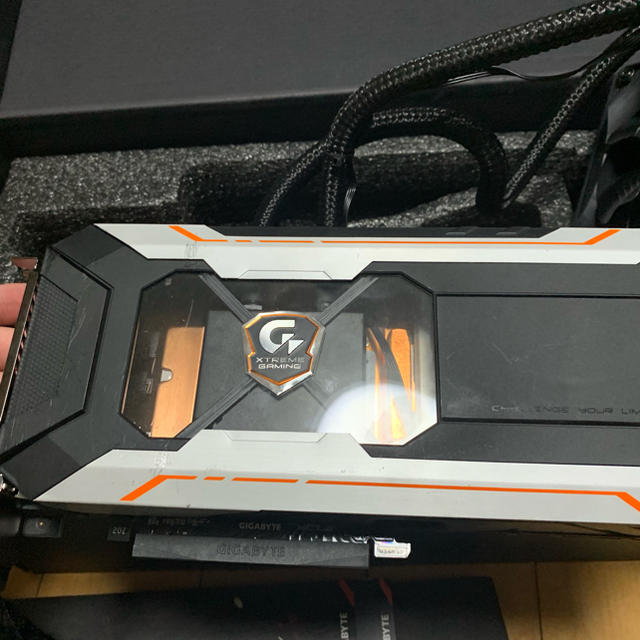 GIGABYTE GTX1080 GV-N1080XTREME W-8GD スマホ/家電/カメラのPC/タブレット(PCパーツ)の商品写真