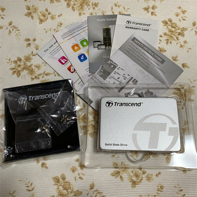 Transcend(トランセンド)のTranscend SSD 256GB 2.5インチ 中古 美品 スマホ/家電/カメラのPC/タブレット(PCパーツ)の商品写真