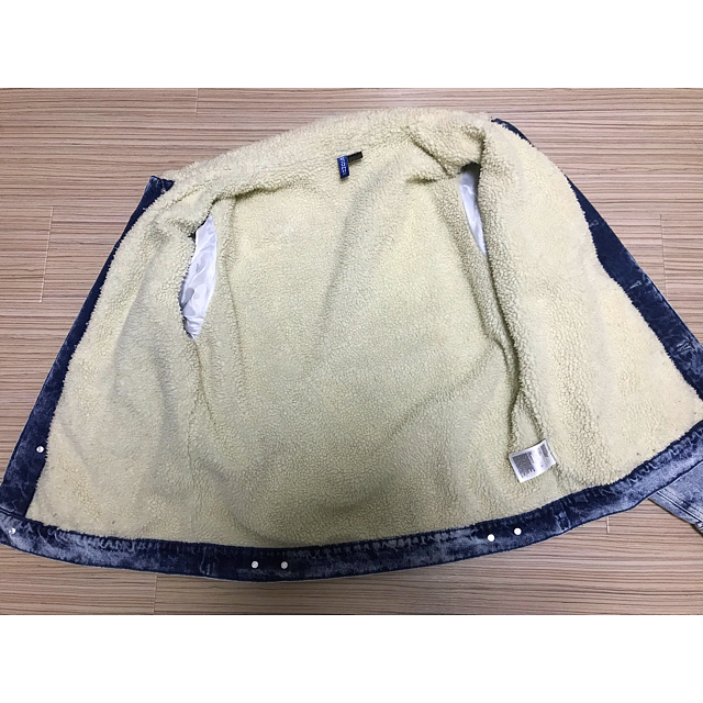 H&M(エイチアンドエム)のボア付 デニムジャケット メンズのジャケット/アウター(Gジャン/デニムジャケット)の商品写真