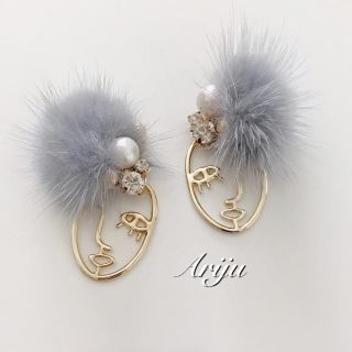 face bijou fur pierce/earring(ピアス)