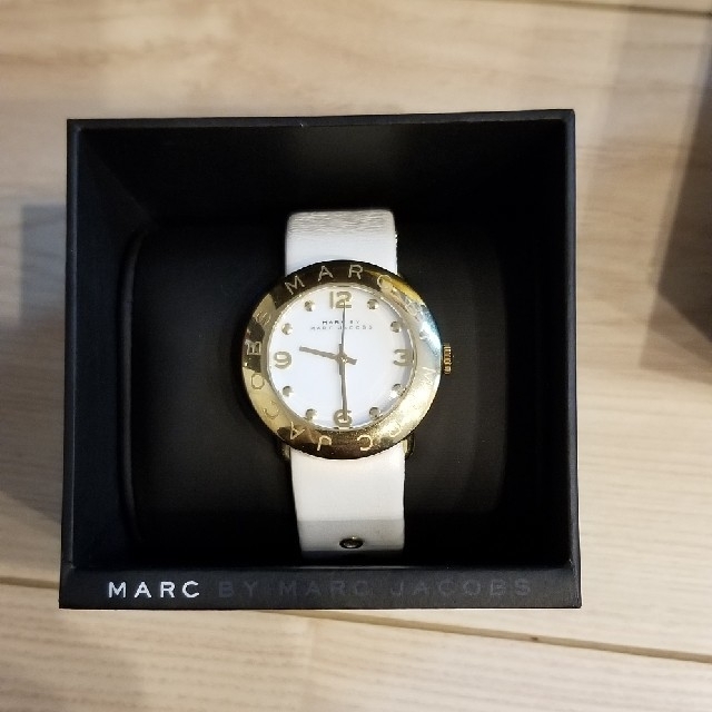 MARC BY MARC JACOBS(マークバイマークジェイコブス)のMARC BY MARC JACOBS◆アナログ/レザー レディースのファッション小物(腕時計)の商品写真