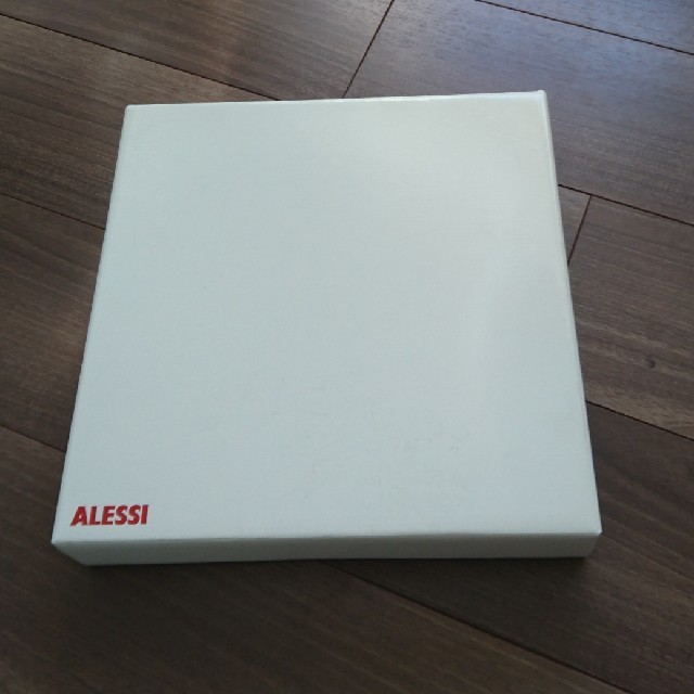 ALESSI(アレッシィ)のALESSI ディナープレート 27cm 2枚 新品未使用！ インテリア/住まい/日用品のキッチン/食器(食器)の商品写真