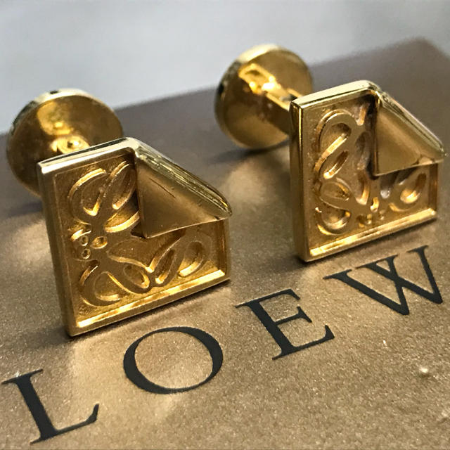 最大84％オフ！ LOEWE ロエベ カフス kids-nurie.com