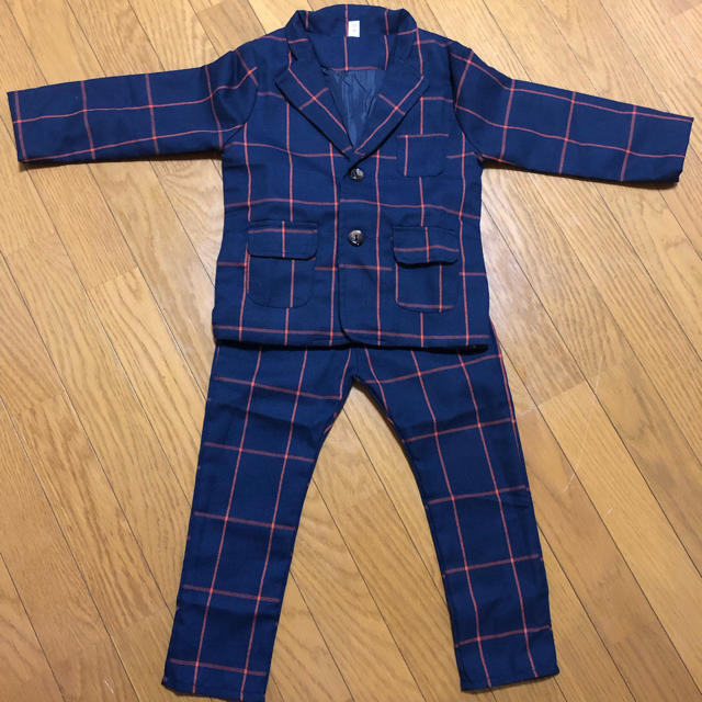 フォーマルスーツ 120センチ キッズ/ベビー/マタニティのキッズ服男の子用(90cm~)(ドレス/フォーマル)の商品写真