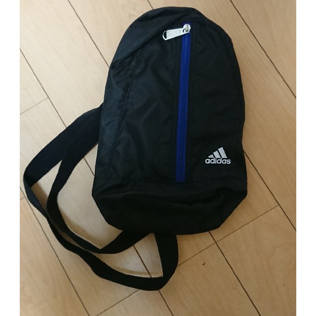 adidas(アディダス)のROCO様専用 adidas ボディバッグ 子供 キッズ/ベビー/マタニティのこども用バッグ(リュックサック)の商品写真