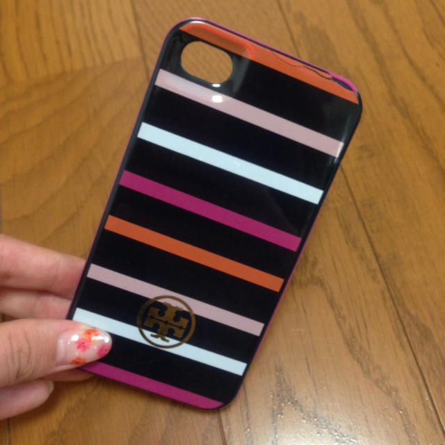 Tory Burch(トリーバーチ)のトリーバーチiPhone4.4Sケース♡ スマホ/家電/カメラのスマホアクセサリー(モバイルケース/カバー)の商品写真