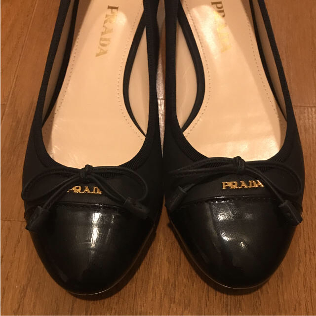 PRADA(プラダ)のプラダ フラットシューズ 37.5 新品未使用 レディースの靴/シューズ(バレエシューズ)の商品写真