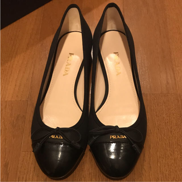 PRADA(プラダ)のプラダ フラットシューズ 37.5 新品未使用 レディースの靴/シューズ(バレエシューズ)の商品写真