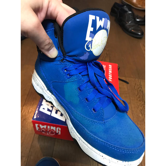 Ewing Athletics(ユーイングアスレチックス)のatmos別注 EWING 33 HI 9 27cm ブルー グローインザダーク メンズの靴/シューズ(スニーカー)の商品写真