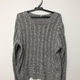 ユニクロ(UNIQLO)のグレーのセーター 150サイズ(ニット)