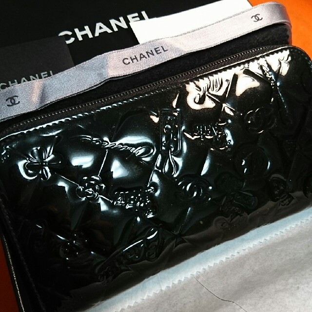 CHANEL(シャネル)のおかめ様専用◼エナメル・長財布・ブラック メンズのファッション小物(長財布)の商品写真