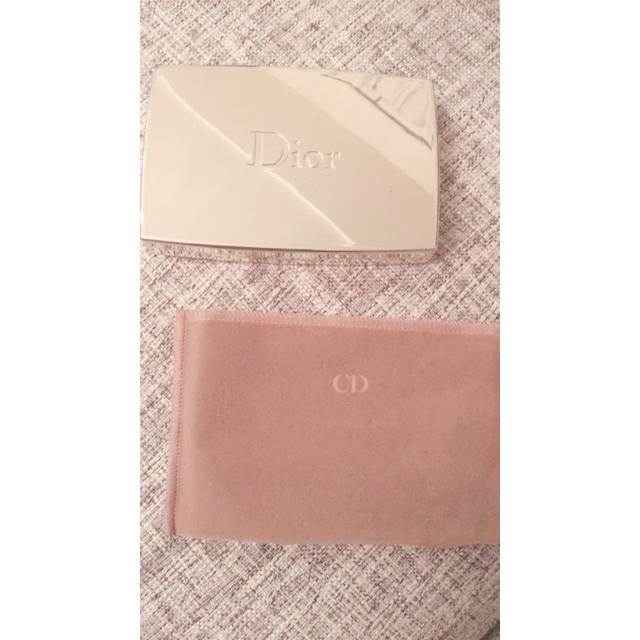 Dior♡カプチュールトータルトリプルコレクティングパウダーコンパクト